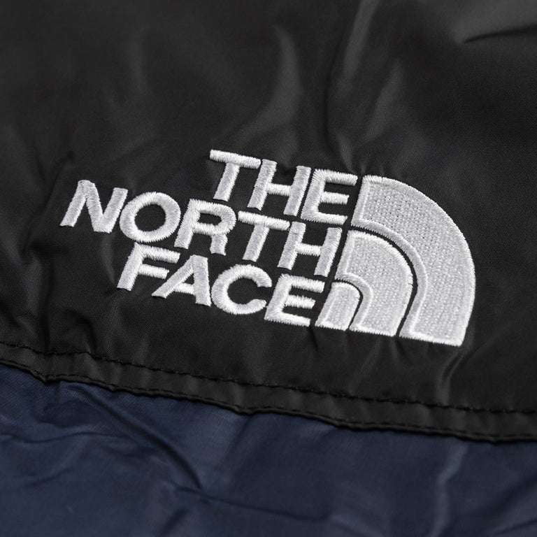 25% auf Apparel im Sale beim End of Season Sale bei Asphaltgold - z.b. The North Face 1996 Retro Nuptse