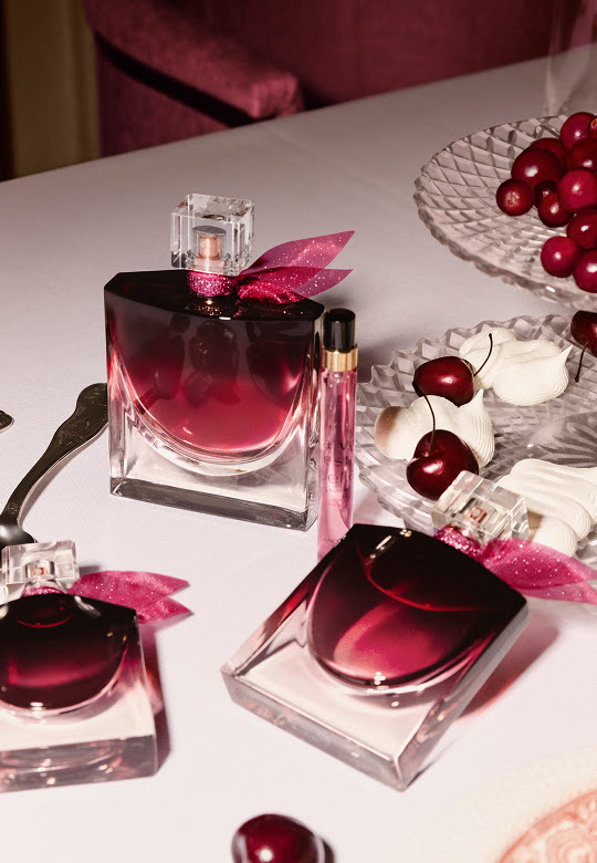 Gratis Lancôme „La Vie Est Belle L'Elixir Very Cherry“ Eau de Parfum Probe (1,2 ml) + Gewinnspiel (20.000 Proben) via Newsletter