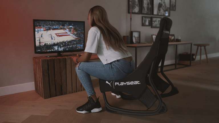 Playseat PUMA Active Gaming Seat/Chair in Schwarz oder Rot (max. 122kg, höhenverstellbar, ActiFit Material, Mehrere Taschen, federleicht)