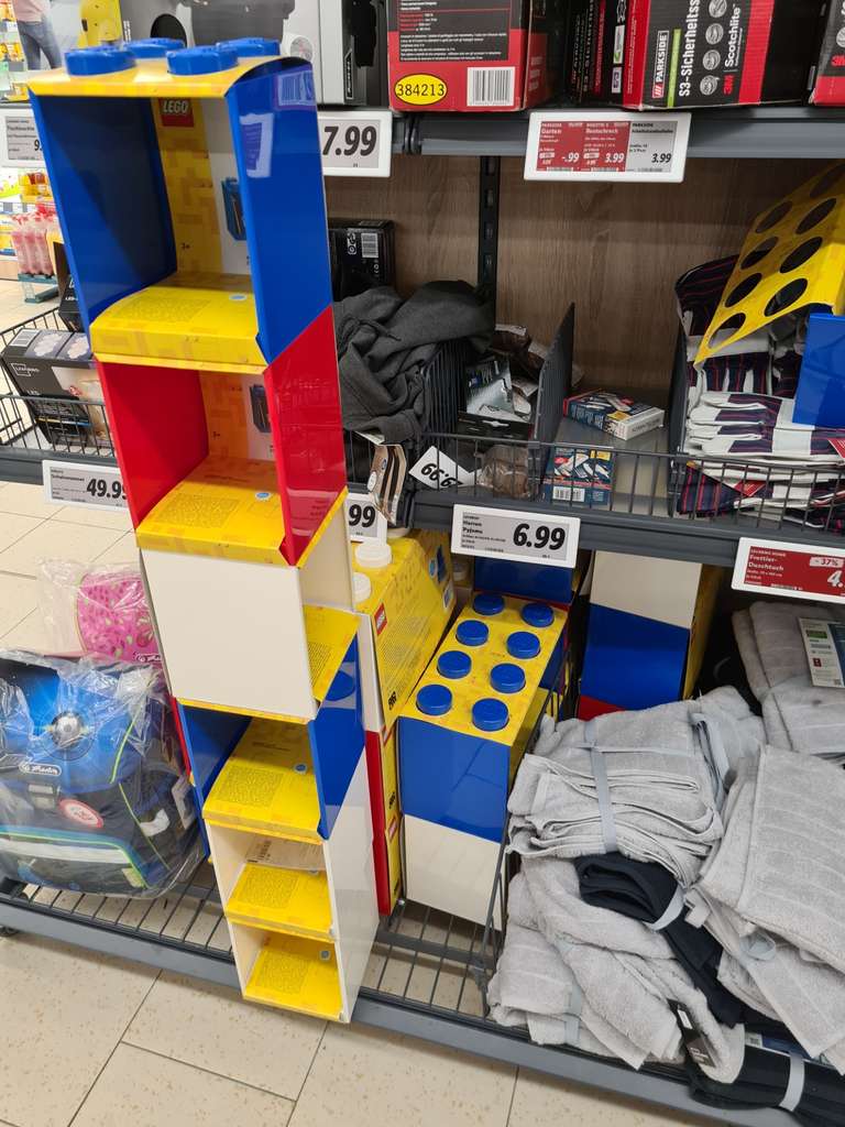 [Lokal Schwerin Lübecker Str.] Lidl: - Lego Regal mit 4 oder 8 Noppen - 3 Farben verfügbar