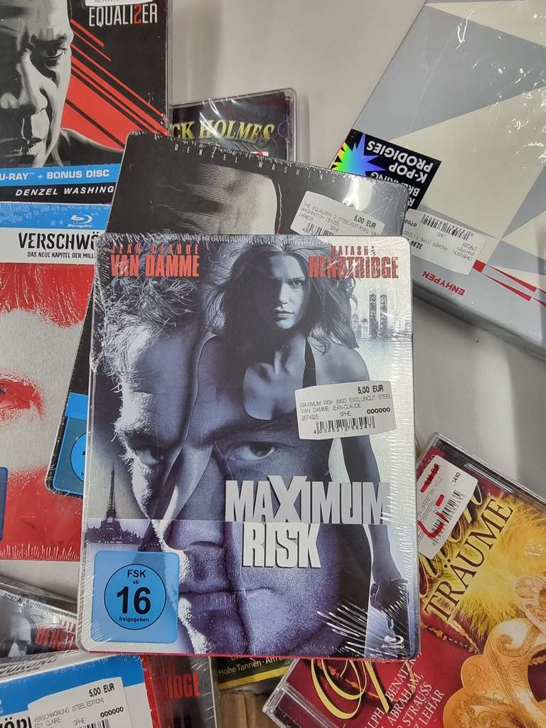 Lokal: Wuppertal beim Mediamarkt Verschiedene Angebote bei Filme, Spiele und Konsolen u.a. mit Maxium Risk Steelbook für 5 €