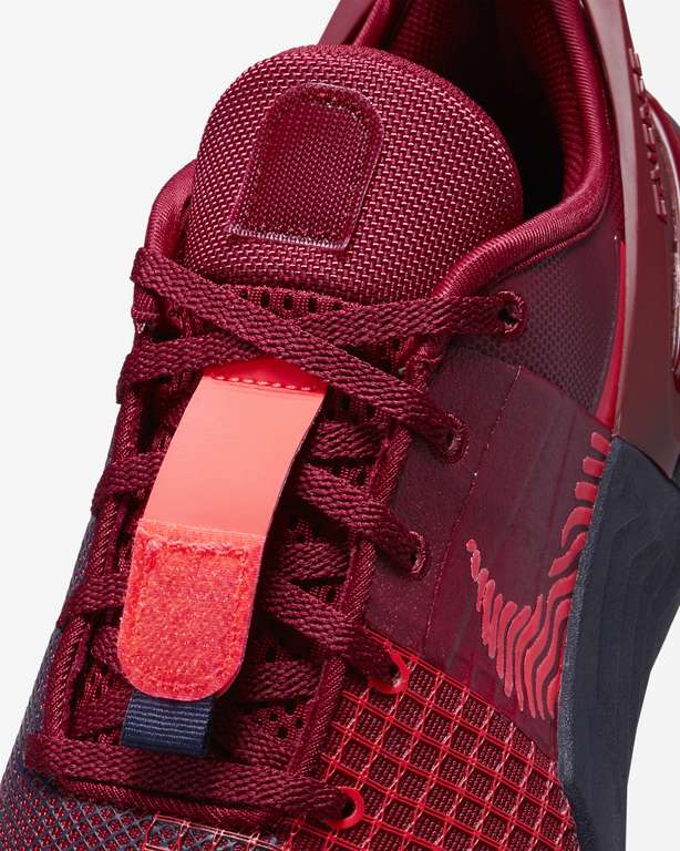 Nike Metcon 8 FlyEase - Training (ausgew. Größen) - VSK 0€ für Member, sonst 5€ - Farbe: Team Red/Blackened Blue/Cave Purple/Bright Crimson