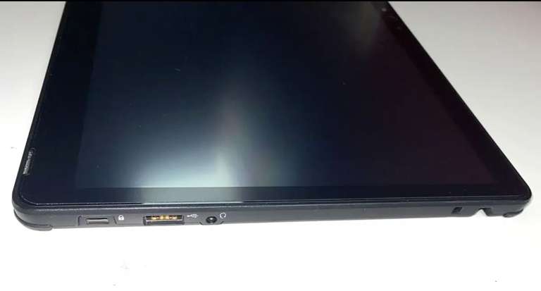 (Gebraucht) Fujitsu Tablet Stylistic Q739 i5-8365U 1.60 GHz 8GB RAM 256GB SSD 13.3“ Display Zustand B1