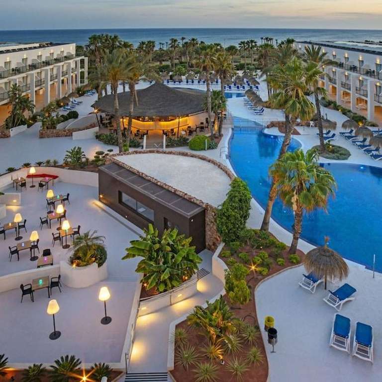 Costa de Almería: z.B. 2 Nächte | 4* Cabogata Jardín Hotel & Spa | Doppelzimmer Meerblick inkl. Halbpension ab 170€ für 2 Personen | bis Jul