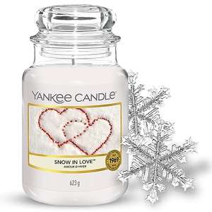 Yankee Candle Duftkerze im großen Jar, Snow in Love, Brenndauer bis zu 150 Stunden (16,99€ möglich) (Prime Spar-Abo)