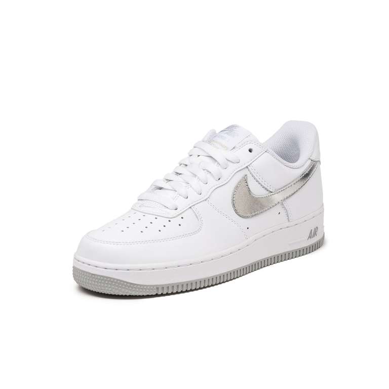 Nike Air Force 1 weiß/silber Größe 36,5-48,5 / FLASH-Sale bei asphaltgold mit 20% Extrarabatt auf Sneaker
