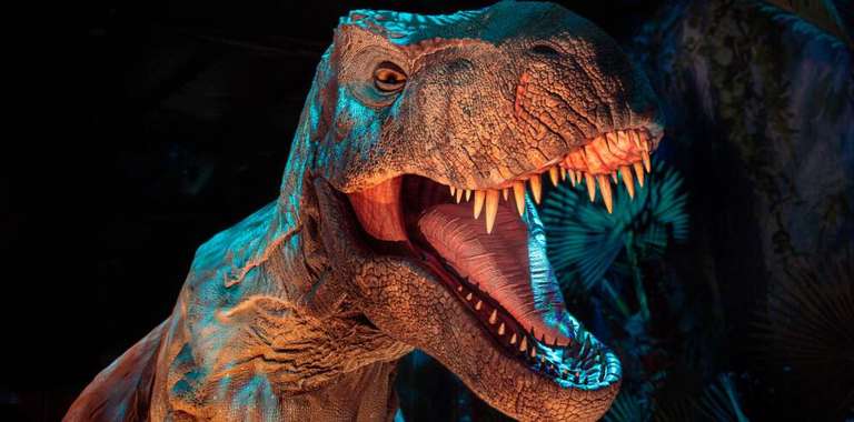 Tickets für die “Jurassic World: The Exhibition” in Köln mit 1x Übernachtung für zwei Personen | mehrere Hotels inkl. Frühstück