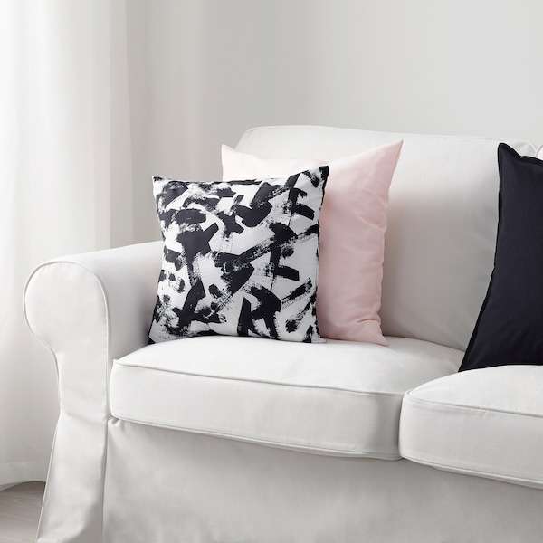 IKEA TURILL Kissen, weiß/schwarz, 40x40 cm zu ein Super Preis erhältlich, Offline + Online (+2,90 EUR Versand mit IKEA Family).
