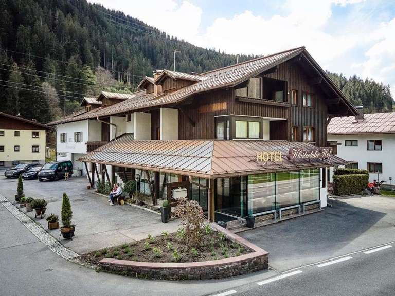 Vorarlberg, Österreich: Doppelzimmer inkl. Frühstück, Sauna, gratis Öffis | Hotel der klostertalerhof | bis Juni 95€ für 2 Personen