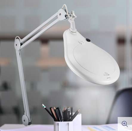 Optisch auch passend fürs Bad: BRESSER LED-Tischlupe /Lupe (Aldi-Onlineshop)