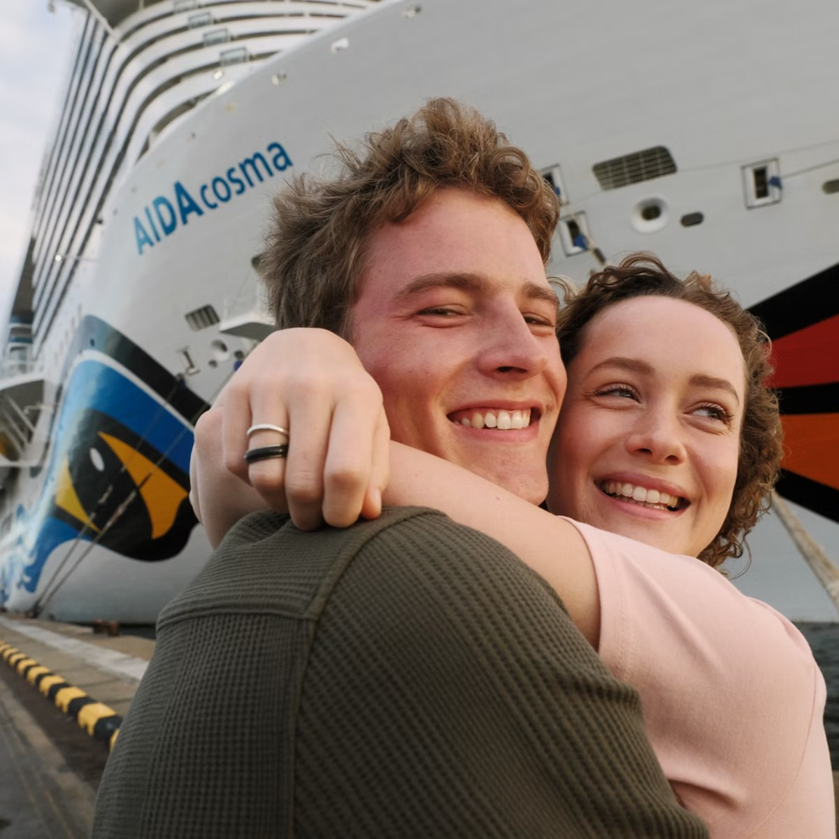 AIDA Tag des Kusses Sale: z.B. Premium All-Inclusive Kanaren Kreuzfahrten ab 695€ p.P. | Karibik 1395€ | Transreisen 990€ | Asien 2205€