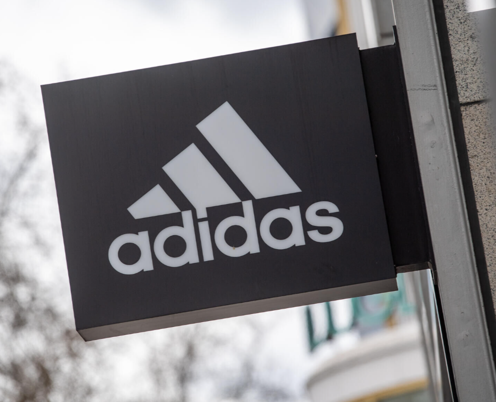 [Bochum] Kostenlose Adidas Baumwolltasche mit individuell personalisierbarem Print im Ruhrpark | Eröffnung Adidas Store | 13.-15.8. | LOKAL